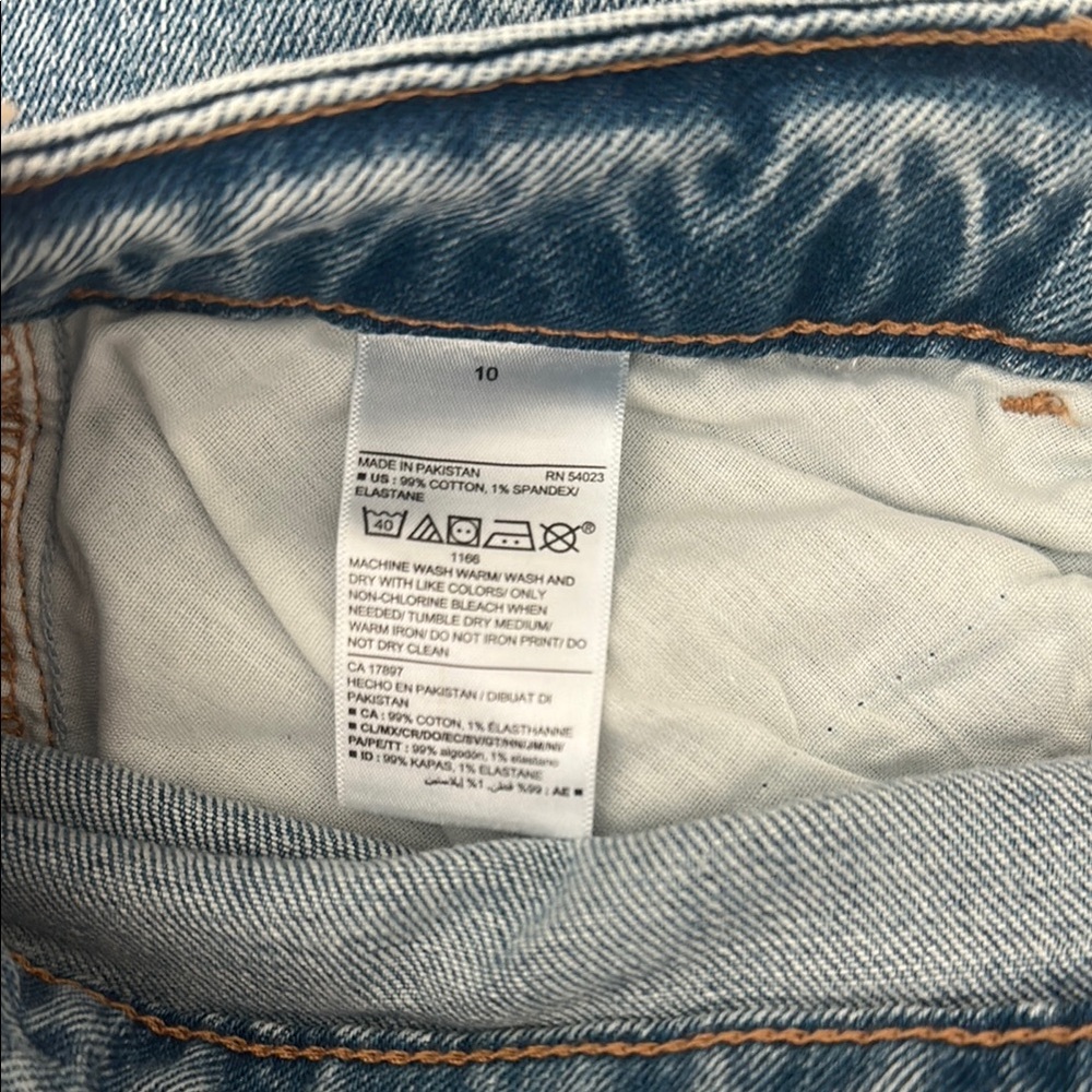 Old Navy Women's “Mom” Jeans - Picture 4 of 4